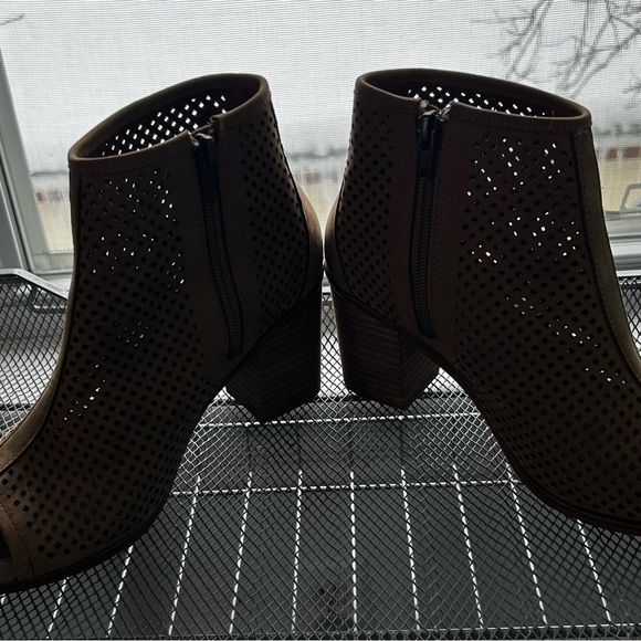 HUSH PUPPIES SIZE 8 Tan 3” heel Reyna Mariska open toe ankle, boots, leather - Picture 5 of 10